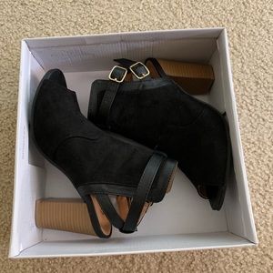 BLACK SUEDE BOOTIES SZ 7
